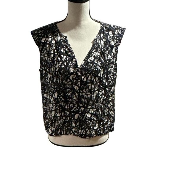 Trouvé sleeveless top - Picture 1 of 7